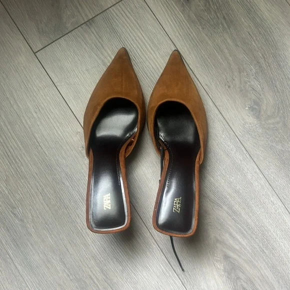 Elegant Brown Women's Mules - Picture 5 of 8